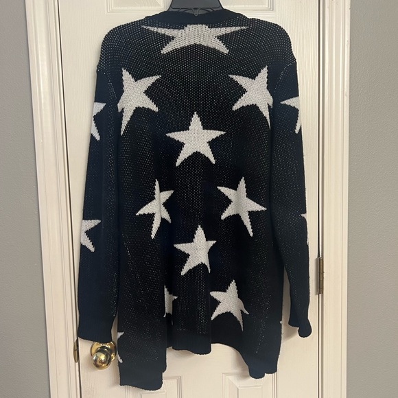Womens Cardigan Sweater - Size Large. Star design 🌟 - Picture 2 of 5